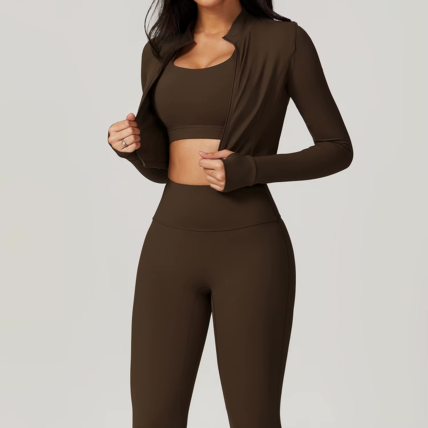 Nova – Ensemble d’entraînement trois pièces stylé avec haut zippé