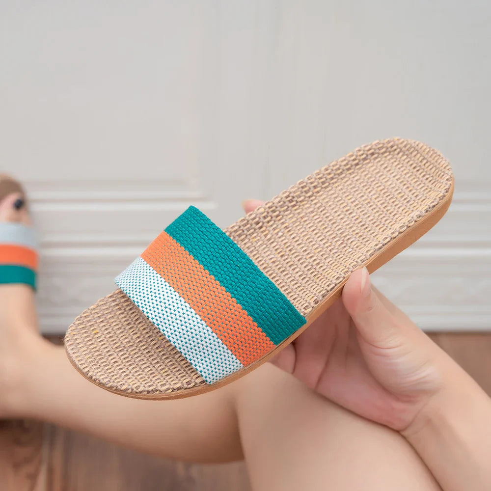 Fiona - Lightweight slippers with flat sole and relaxed comfortable fit