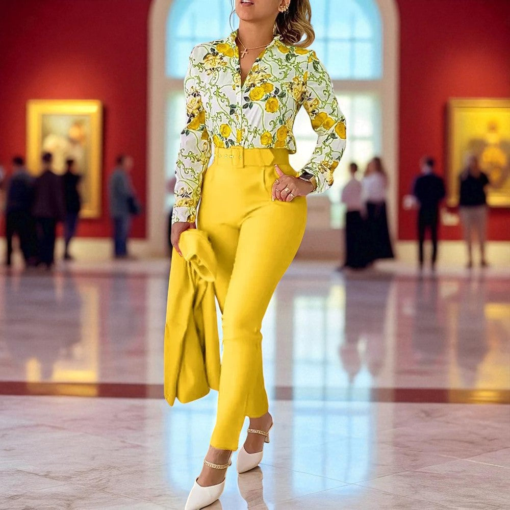 Lieke - Two-Piece Set with Floral Blouse and High-Waisted Pants