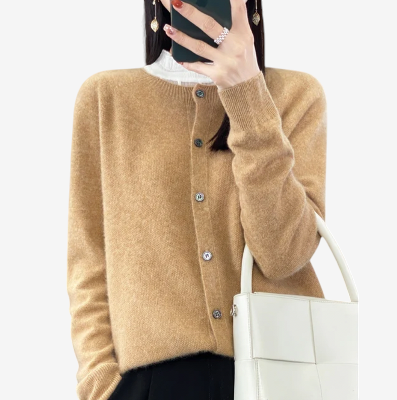 Veloria – Classic Cardigan with Round Neck