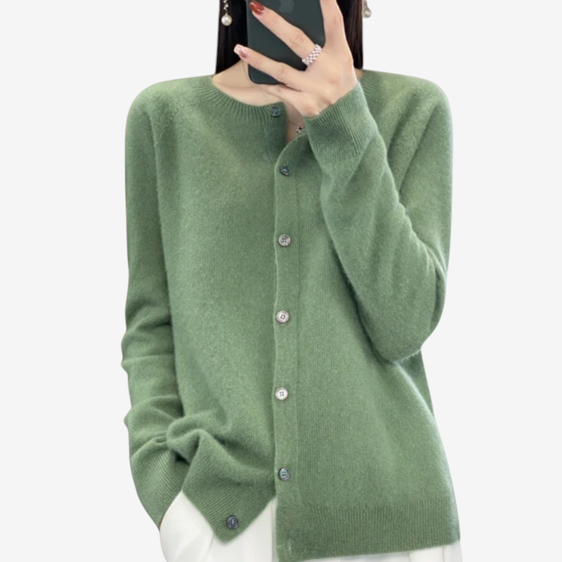 Veloria – Classic Cardigan with Round Neck