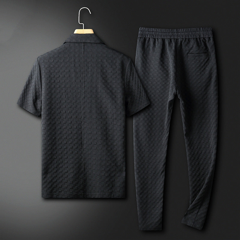 Adrian – Camicia rilassata a maniche corte con completo pantaloni comodo