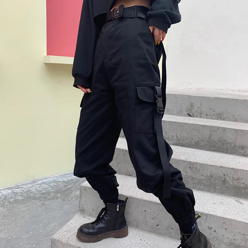 Bria - Trendy cargo pants with waist belt and tapered jogger cuffs