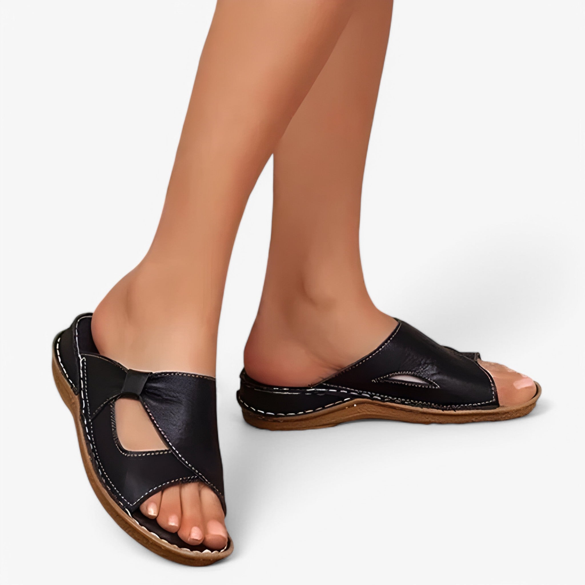 Serena – Elegant open-toe slippers with relaxed and comfortable fit