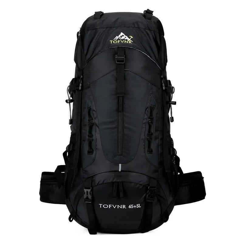 AquaTrek - Elegancki plecak outdoorowy z bezpiecznym zamkiem i pojemnymi kieszeniami