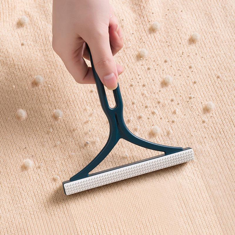 FluffFree - Efficient double-sided hair remover for clean clothes and furniture