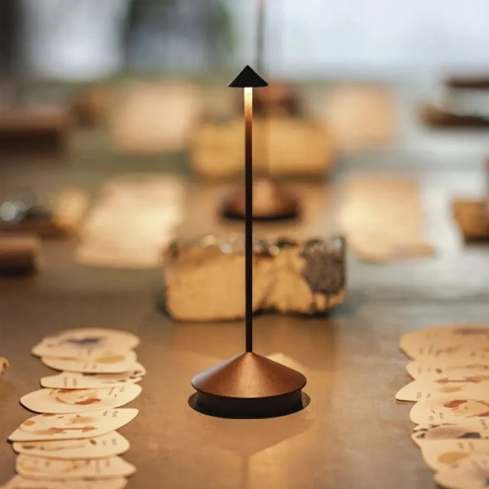 AuraLite - Elegante lampada da tavolo ricaricabile con funzione di ricarica Type-C e controllo touch