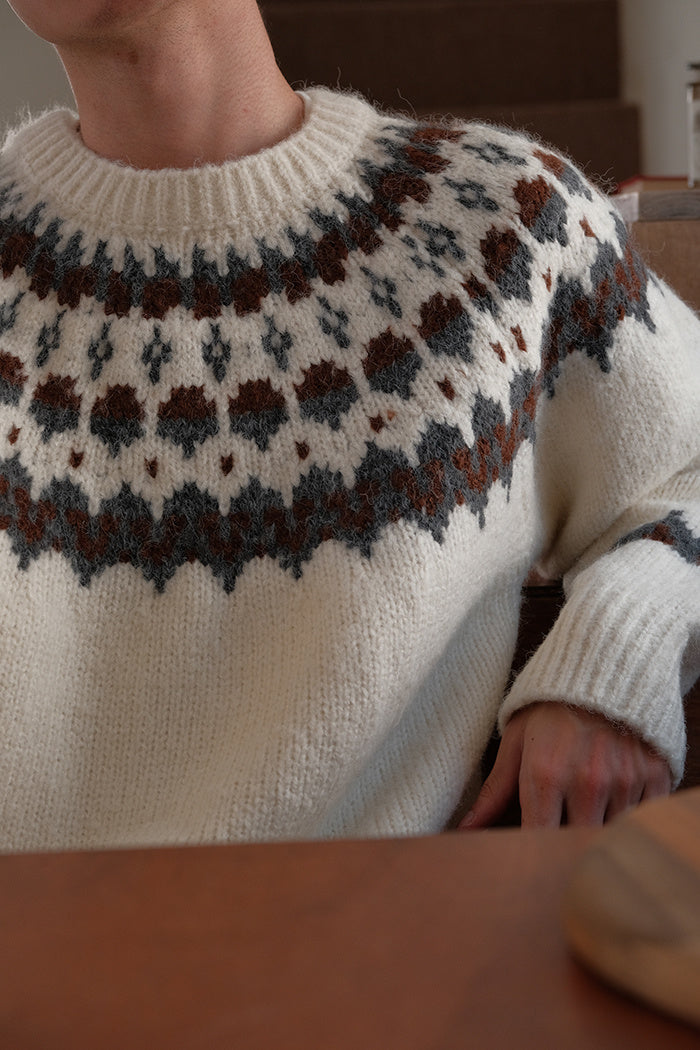 Lina - Pulover slim fit Fair Isle cu margini tricotate