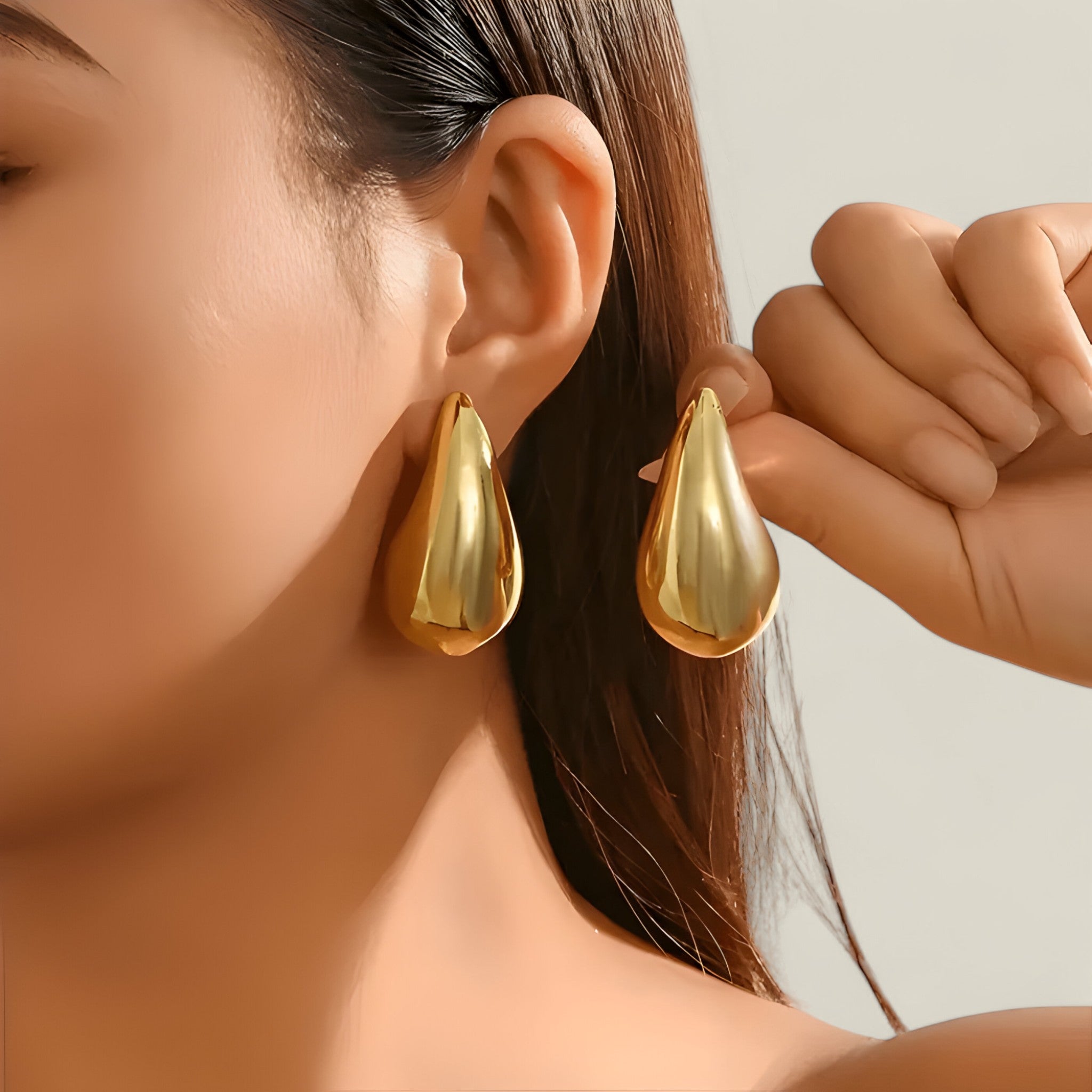 Abigail - Tijdloze vergulde oorbellen met mozaïekbedel