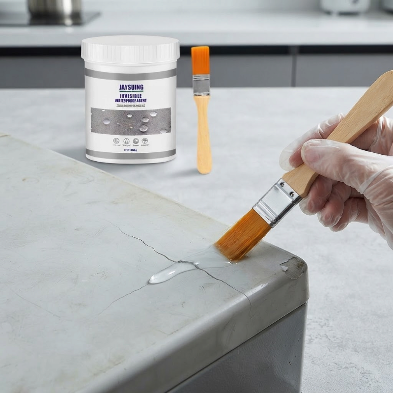 1+1 zdarma | SealBrush - Tekutý těsnicí prostředek se štětečkovým aplikátorem