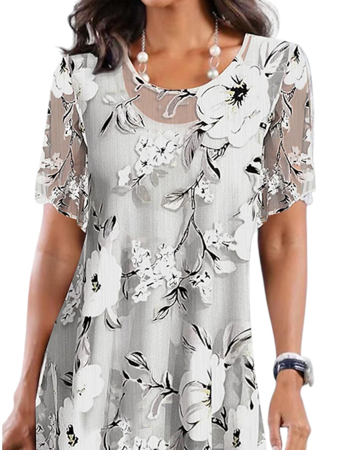 Celeste - Flowing floral dress with a graceful feminine touch