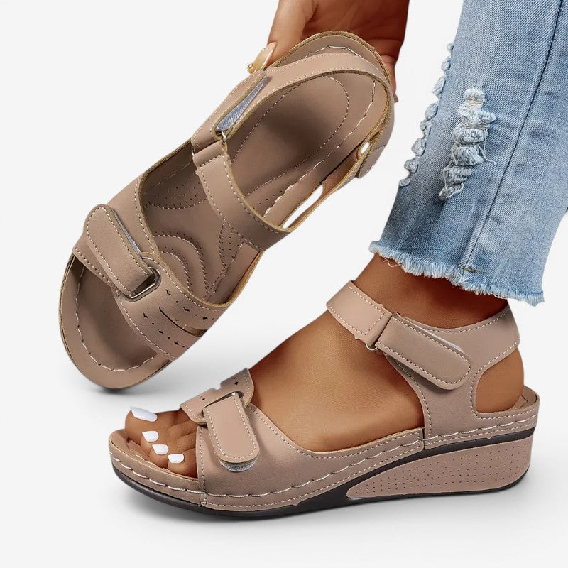 Women’s wedge sandals with round toe and Velcro strap