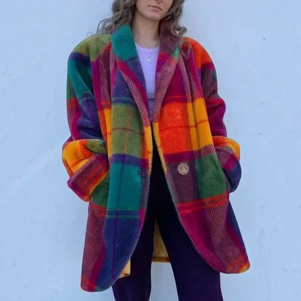 Plaidly - Women's Long Plaid Coat with Notched Collar and Button Closure