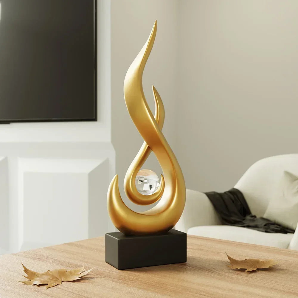 ArteFlare - Sculpture abstraite en forme de flamme avec centre ouvert et corps lisse courbé