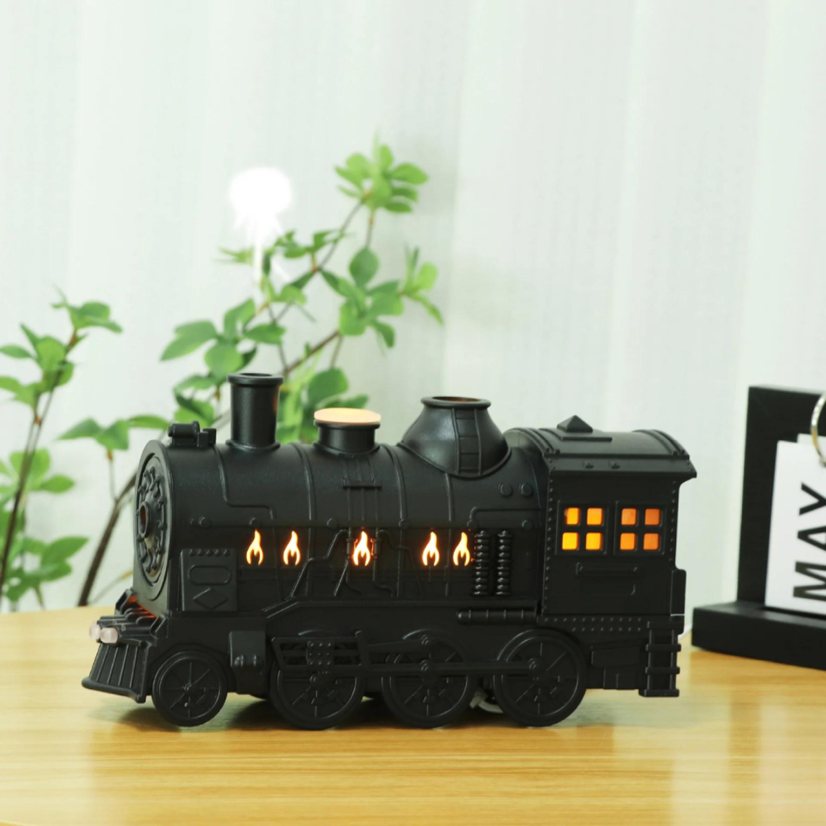 RailMate - Diffusore per aromaterapia a forma di treno con illuminazione e telecomando