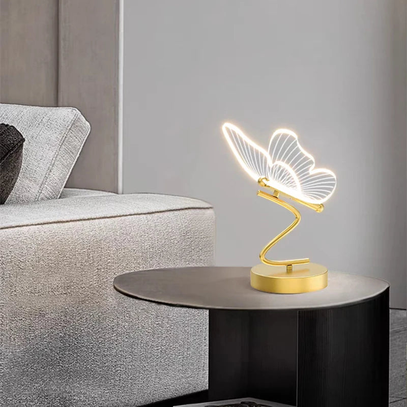 ButterGlow - Luxusní stolní lampa ve tvaru motýla s zakřivenou nohou a vrstvenými křídly