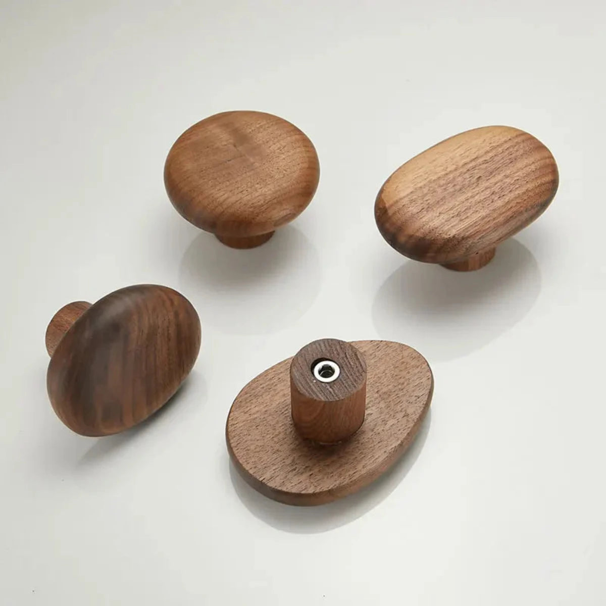 HookHaven - Set modern de cârlige de perete cu formă rotundă și design minimalist elegant de expunere
