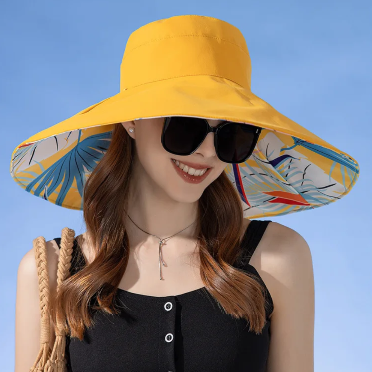 Sarah – Lightweight sun hat with a wide brim and double-sided design