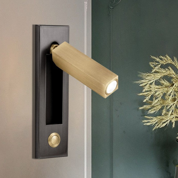 NovaGlow - Nowoczesna lampa ścienna z regulowanym strumieniem światła i wygodnym wysuwanym przełącznikiem
