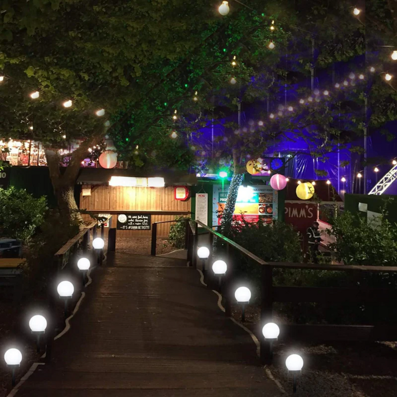 SunLuxe - Elegante illuminazione da giardino solare con sfere luminose e design moderno