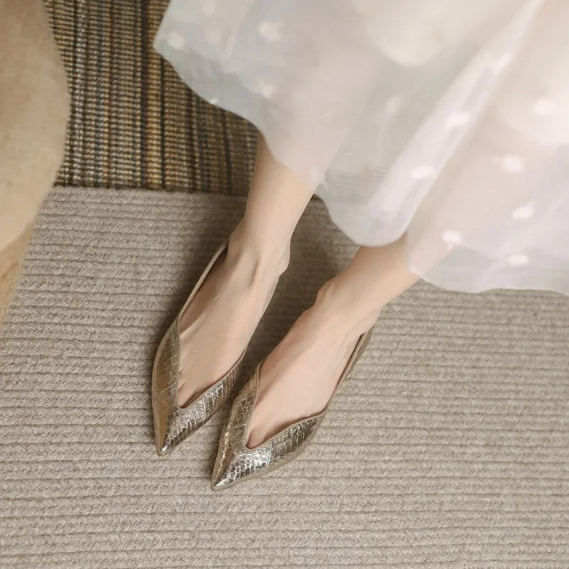 Chaussons pour femmes à bout pointu et sans lacets