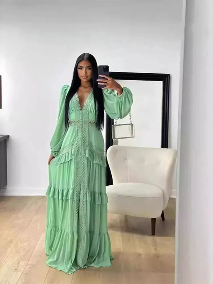 Isla - Rochie maxi stilată cu decolteu adânc în V și mâneci lungi
