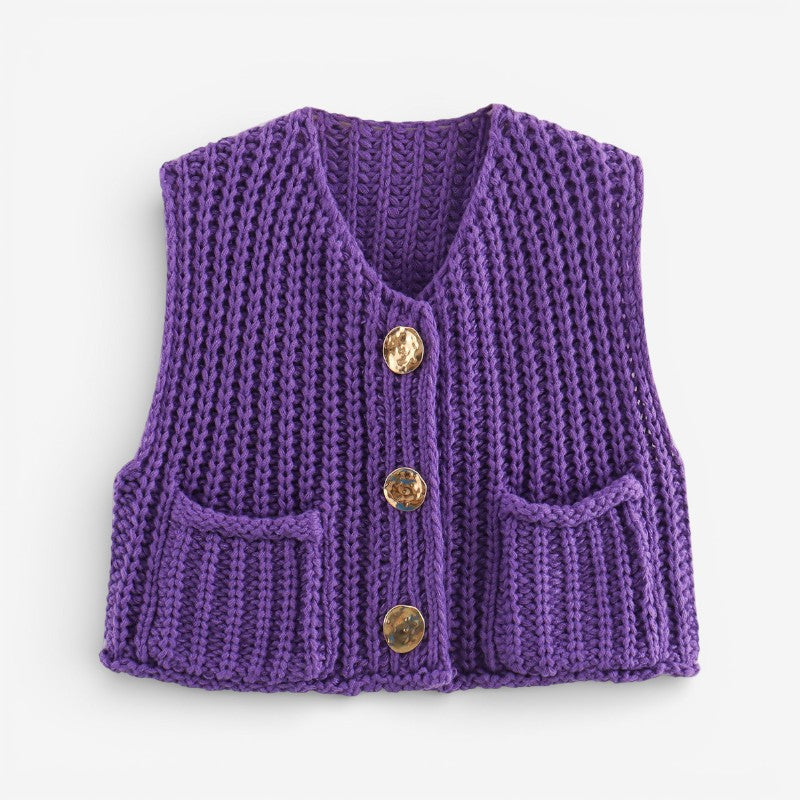 Brooklyn - Sleeveless cardigan with button front