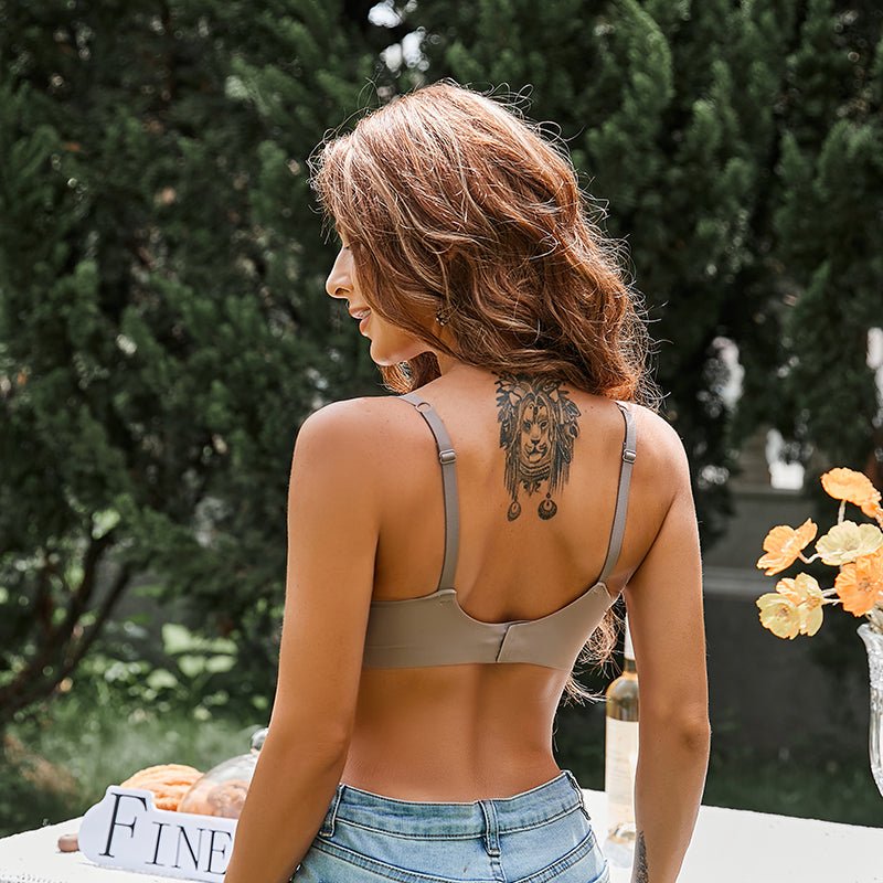 Lena - Wireless V-neck bralette with seamless fit and adjustable straps