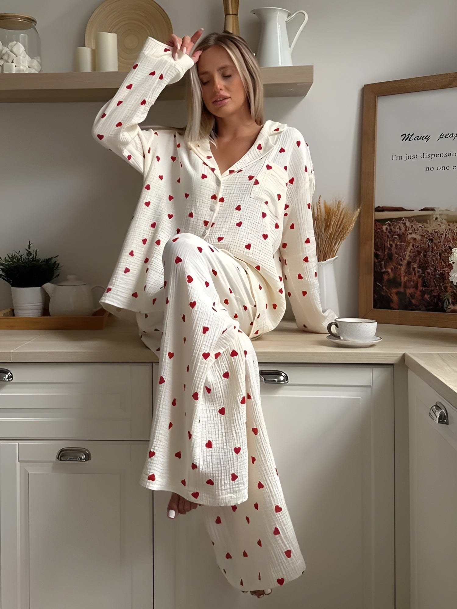 Mia - Pyjama tendance avec imprimé cœurs et manches longues