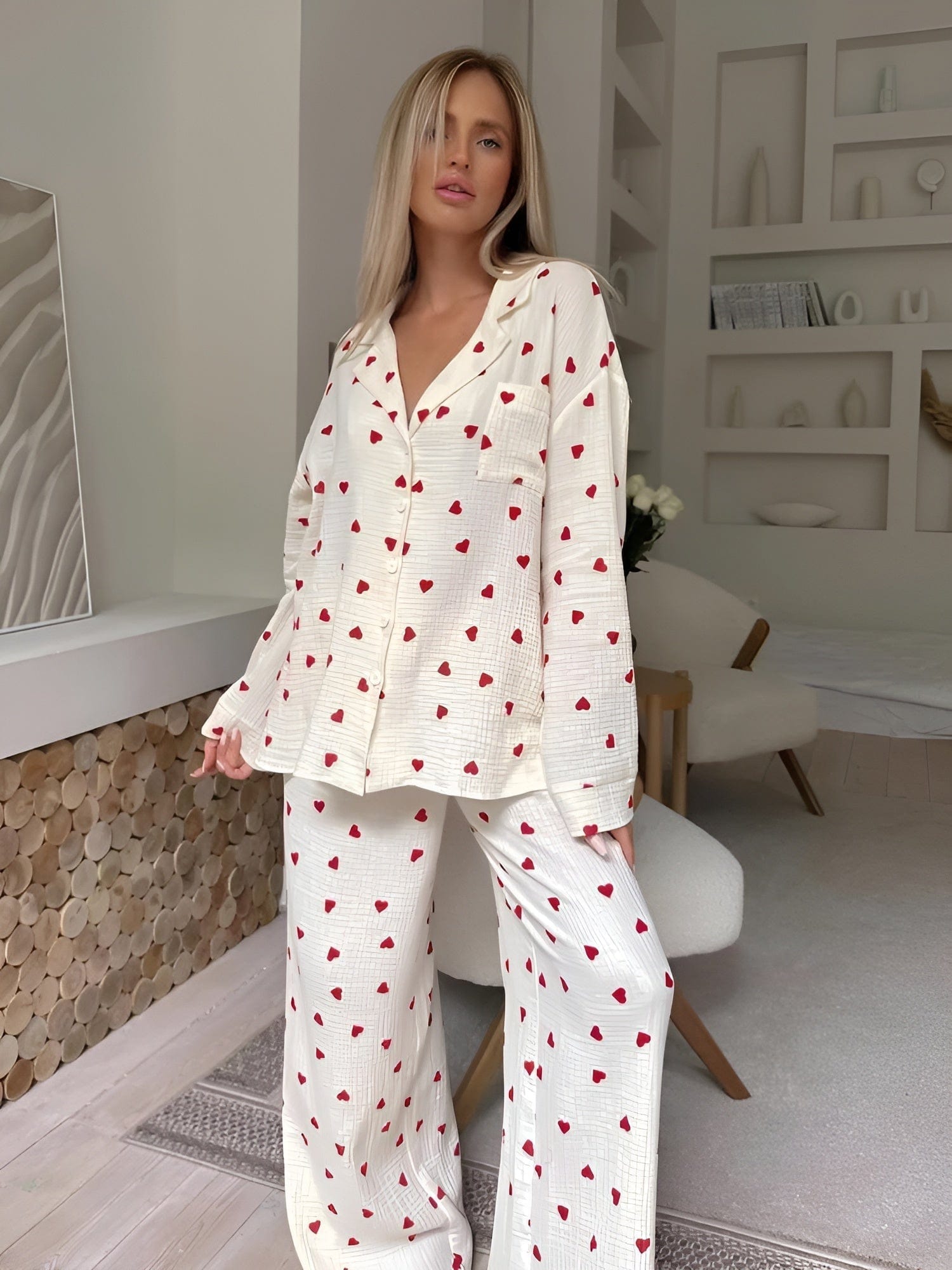 Mia - Pyjama tendance avec imprimé cœurs et manches longues