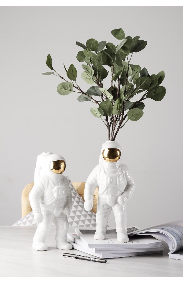 SpaceFlora - Portafiori astronauta per una decorazione casa divertente e unica