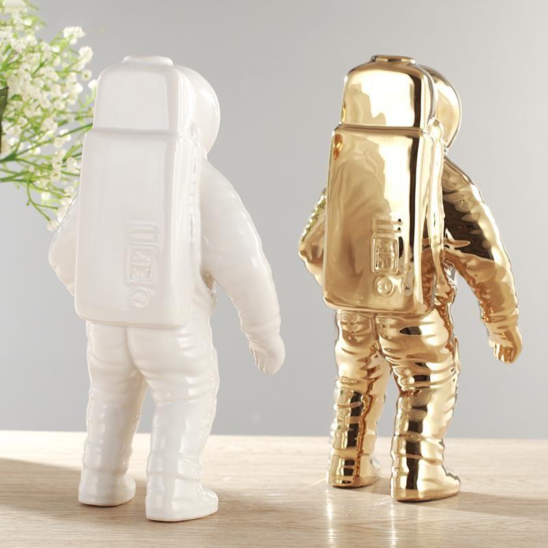 SpaceFlora - Astronaut Flower Holder for Fun and Unique Home Decor