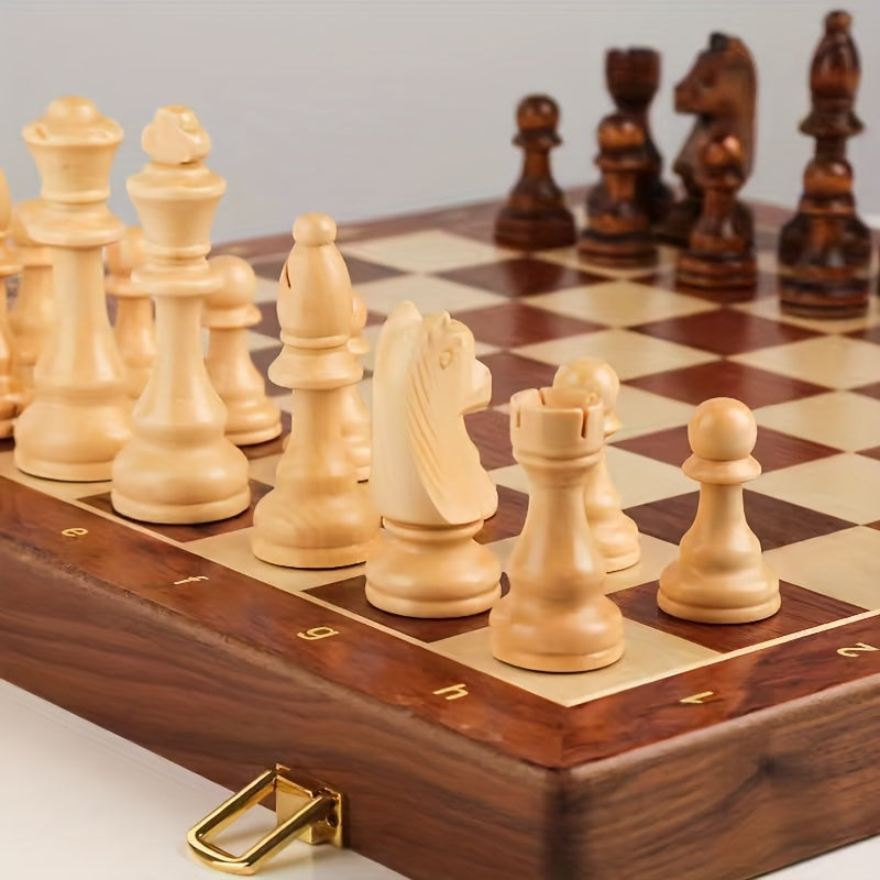 WoodenMate – Összecsukható fa sakkészlet faragott bábukkal és tárolórekeszekkel