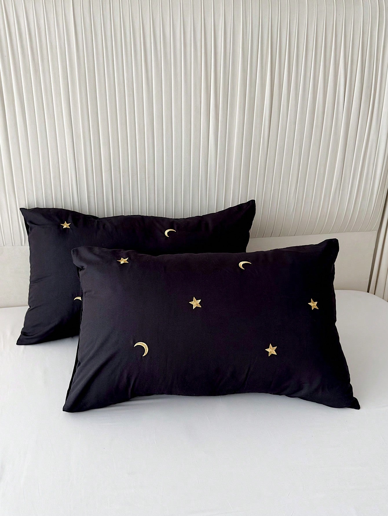 StellarDream - Ensemble de 2 taies d'oreiller avec motif étoiles & lune