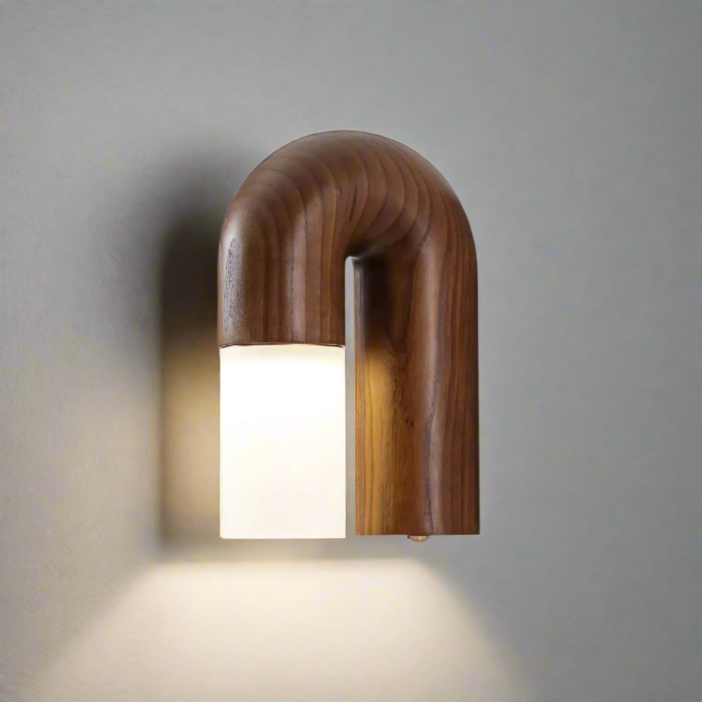 Fjordly - Minimalistyczna drewniana lampa ścienna z miękkim światłem LED