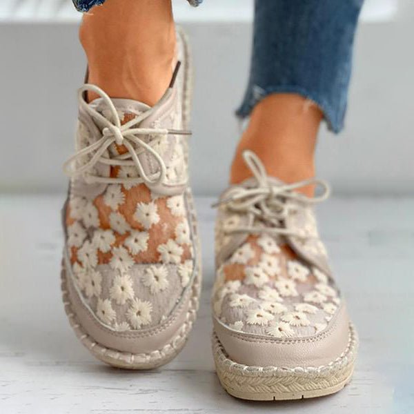 Arabella - Embroidered floral shoes with supportive footbed