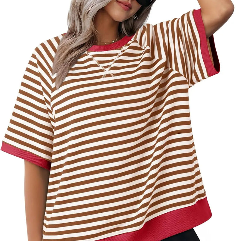 Elara – Tricou casual cu dungi, mâneci scurte și guler rotund