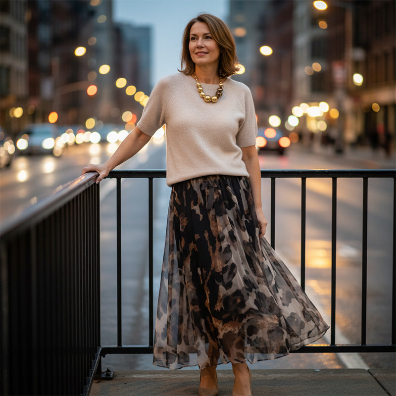 LeopardKnit – Ensemble deux pièces avec haut en maille et jupe à imprimé léopard