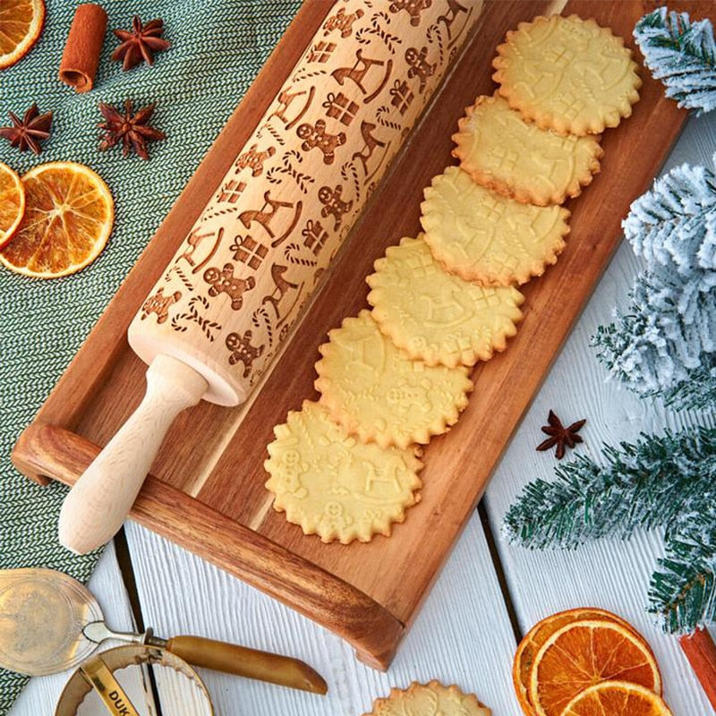 FestiveRoll - Wooden Rolling Pin With Engraved Christmas Patterns