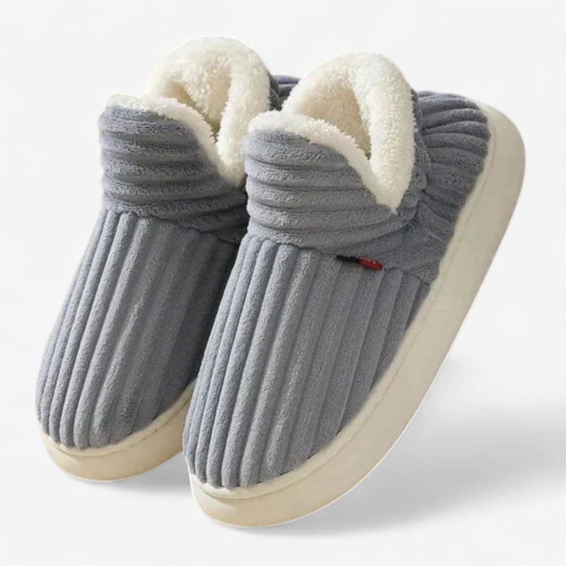 Jessica – Slip-On Slippers with Round Toe for Easy Wearing