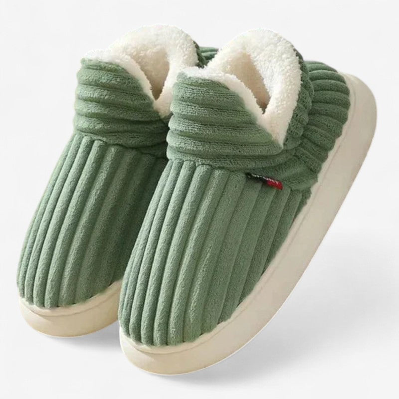Jessica – Slip-On Slippers with Round Toe for Easy Wearing