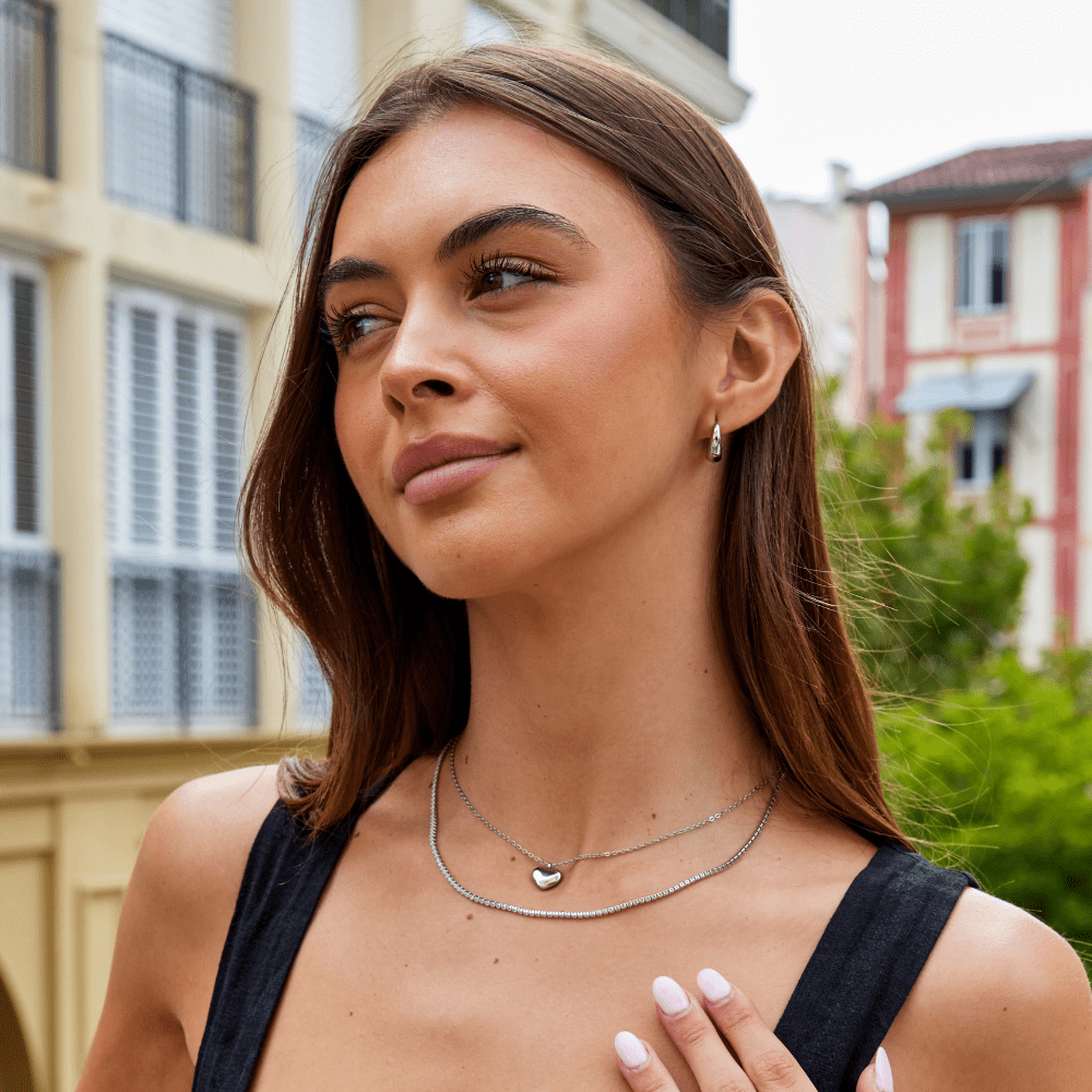 Ayla – Boucles d’oreilles classiques avec finition arrondie et léger éclat poli