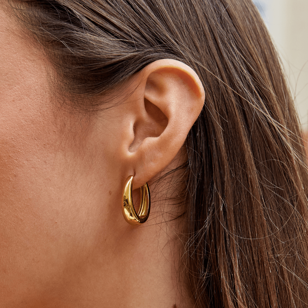 Ayla – Boucles d’oreilles classiques avec finition arrondie et léger éclat poli