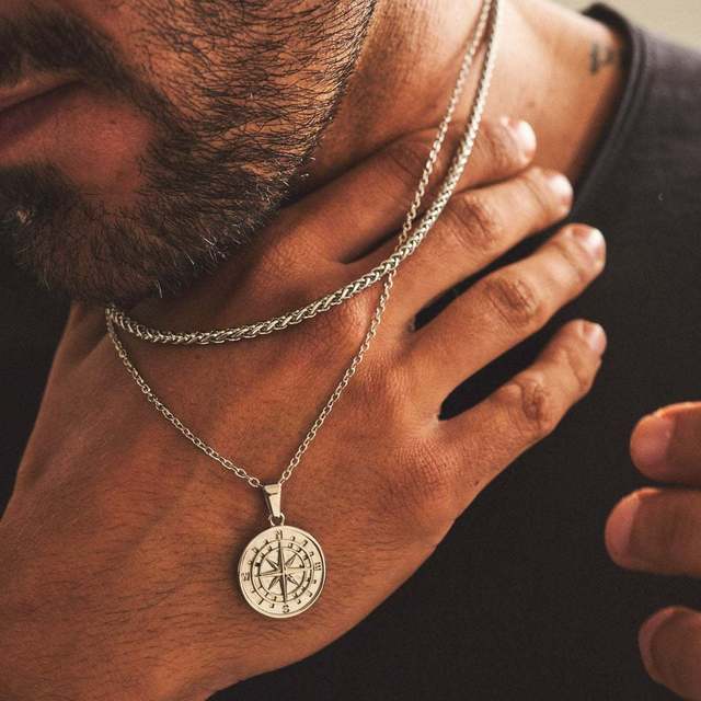 Victor - Stylish layered necklace with compass pendant