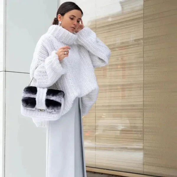 Emilia - Jednobarevný rolák pro uvolněný styl