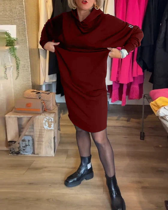 Eva - Cozy dress with hood and pockets