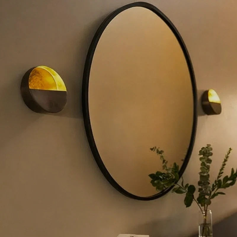 SculptWick - Suporte de ferro para velas de parede com detalhes refletores