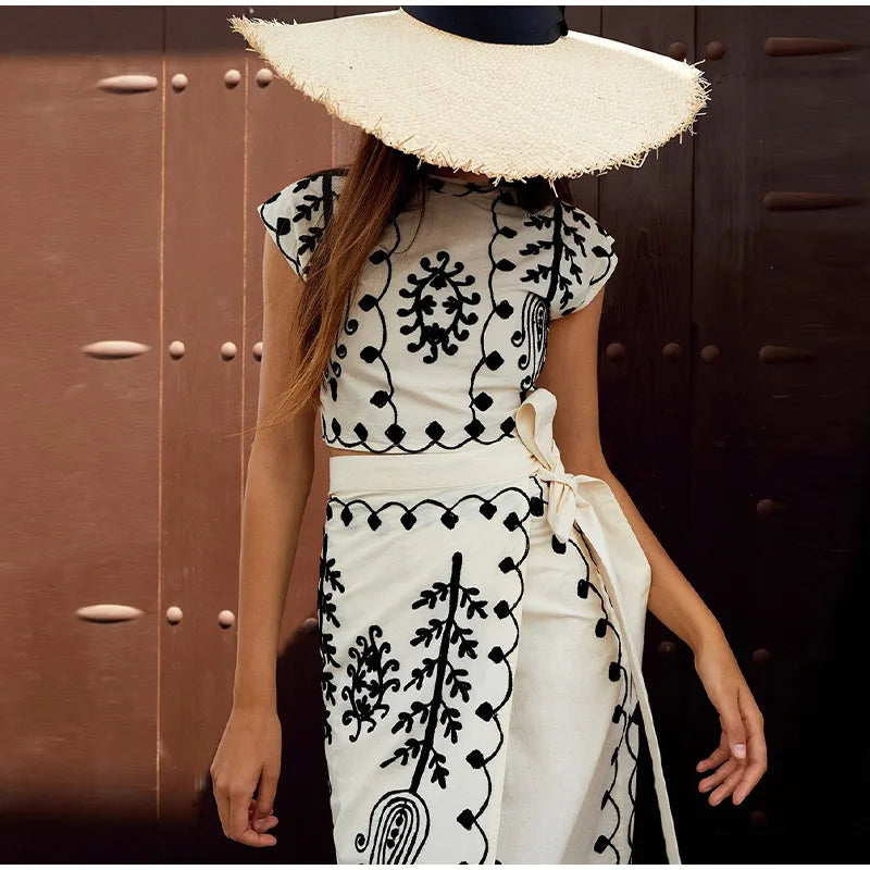 AuraGlide - Set Crop Top Și Fustă