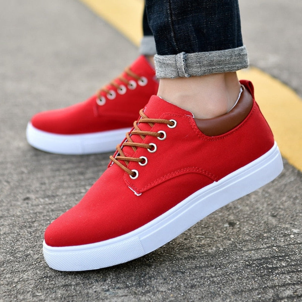Steave – Flat sneakers with supportive sole and comfortable fit