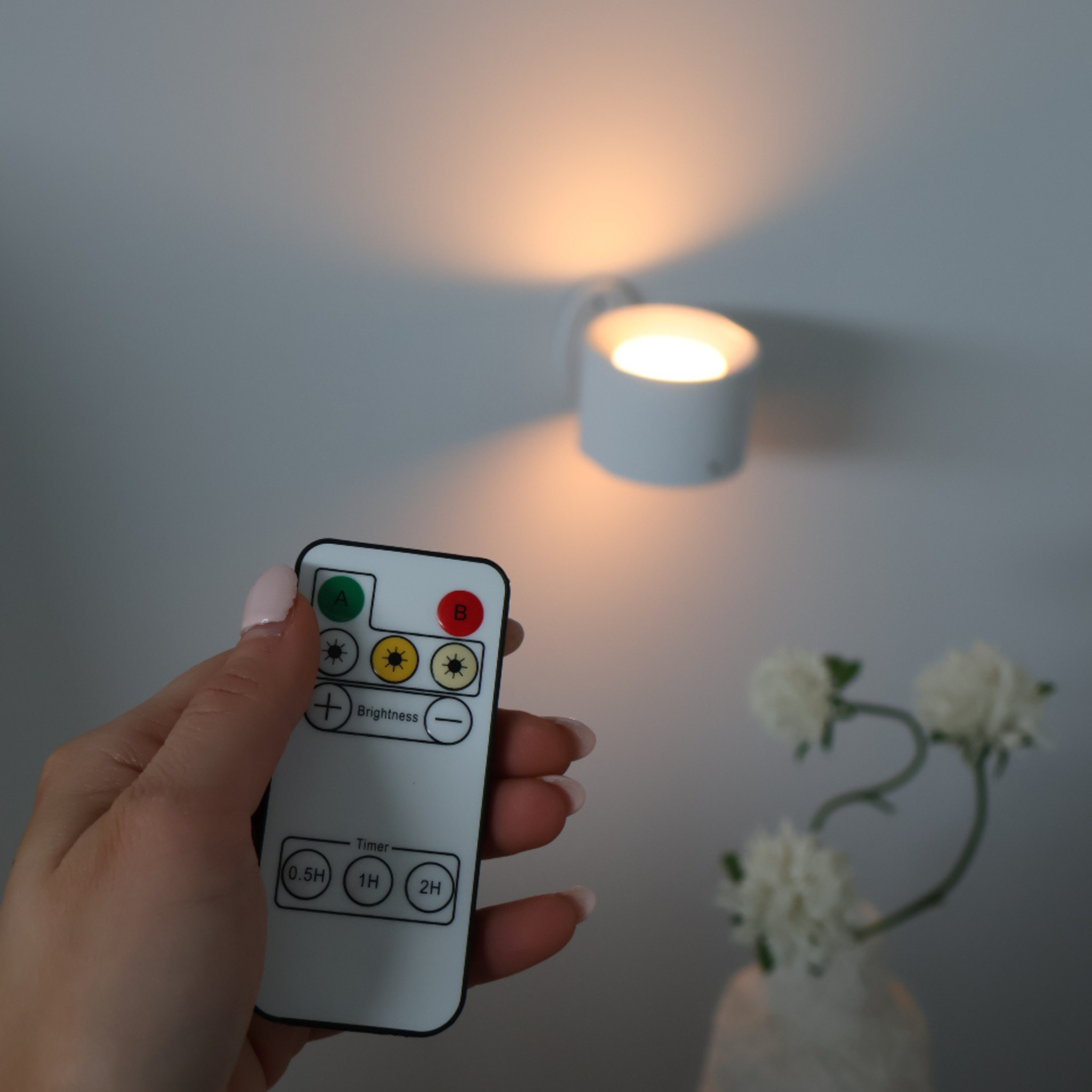 LumiBeam – Faretto LED con telecomando per un’illuminazione di stile